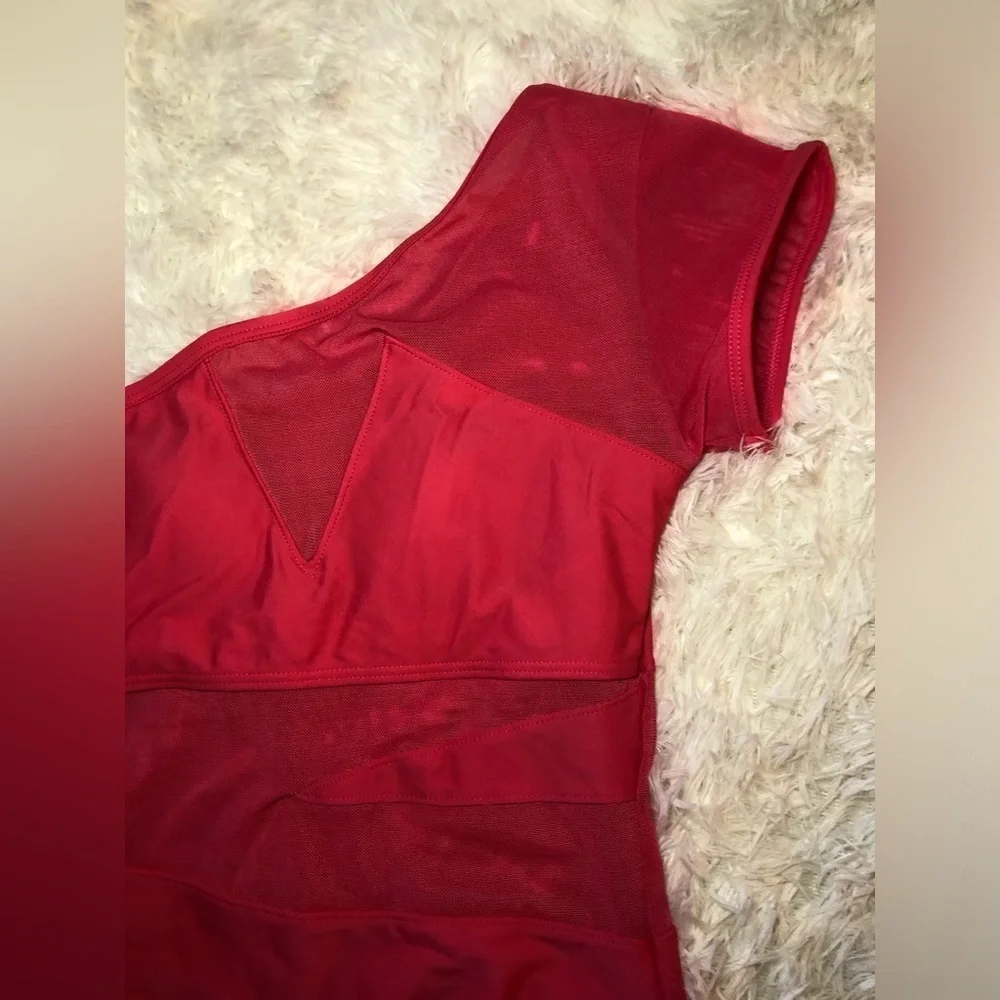 VENUS Red Deep Pink One-Shoulder One Piece Swimsuit